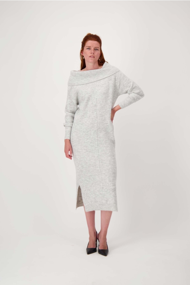 Zusss grijze dames jurk | Model vooraanzicht