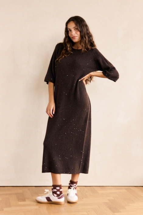 LolaLiza bruine dames jurk | Model vooraanzicht