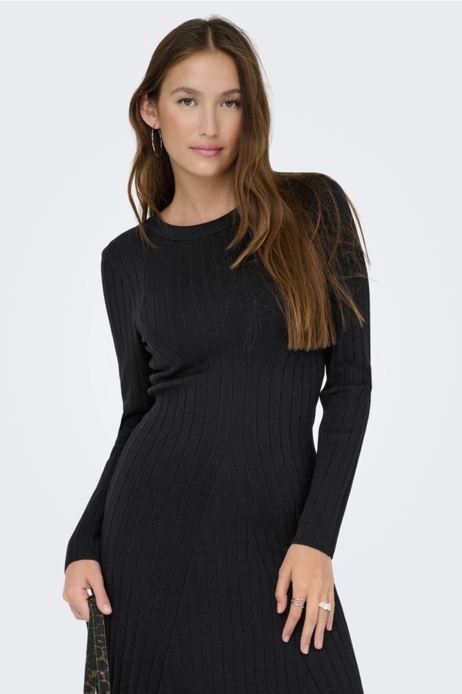 Jacqueline de Yong zwarte dames jurk | Close up