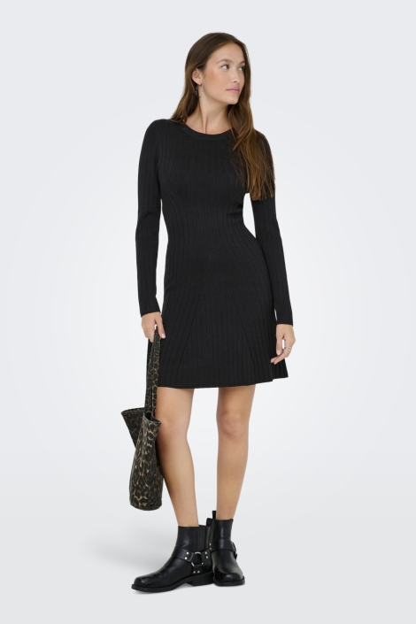 Jacqueline de Yong zwarte dames jurk | Model vooraanzicht