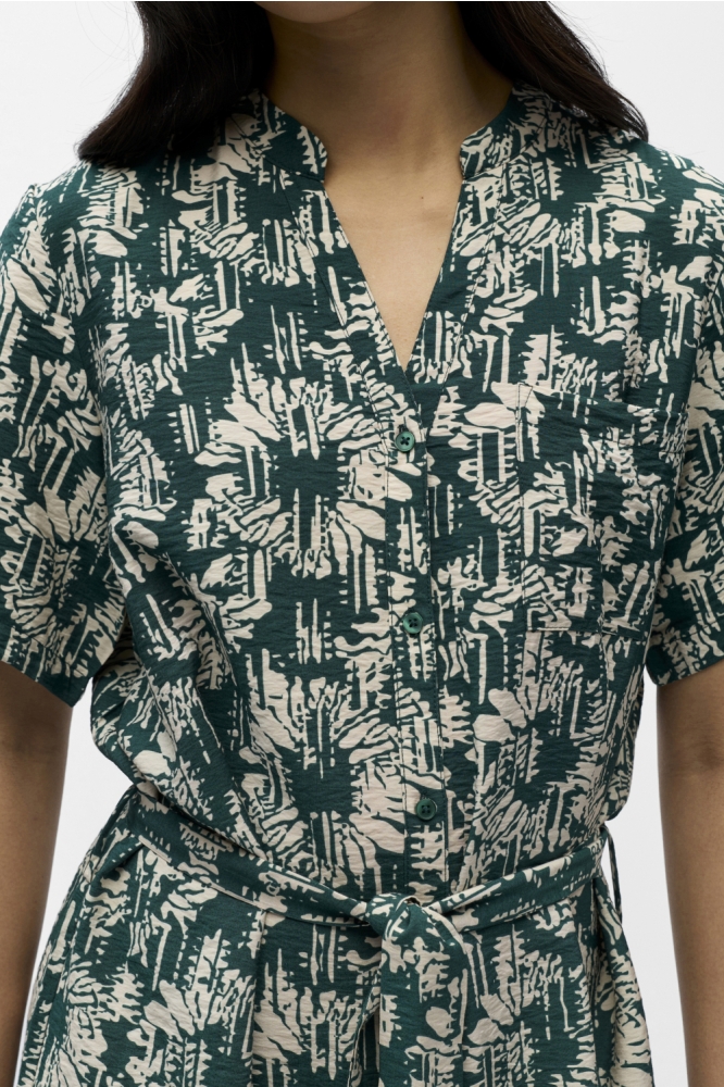 Object groene dames jurk | Close up