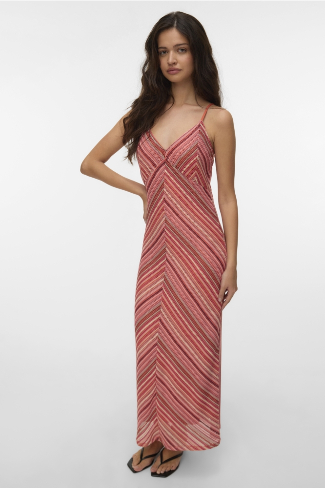 Vero Moda roze dames jurk | Model vooraanzicht