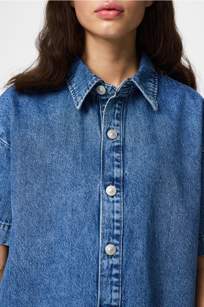 Pieces blauwe dames jurk | Close up