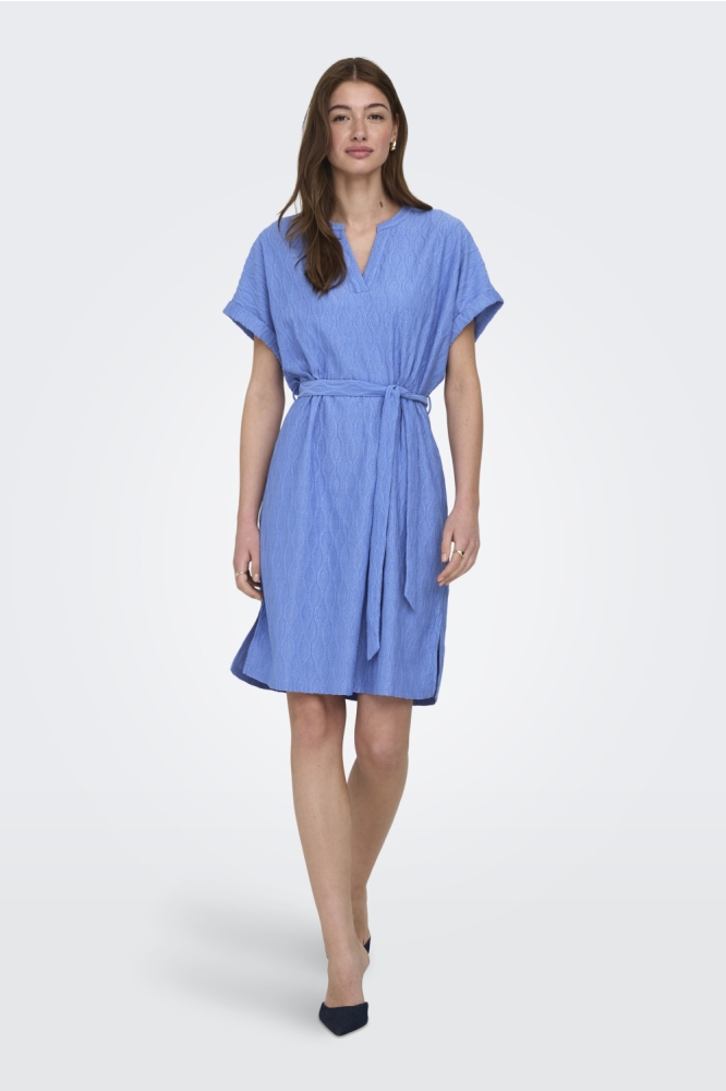Only blauwe dames jurk | Model vooraanzicht