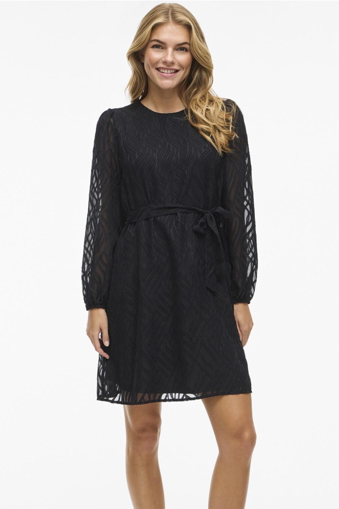 Vila zwarte dames jurk | Model vooraanzicht