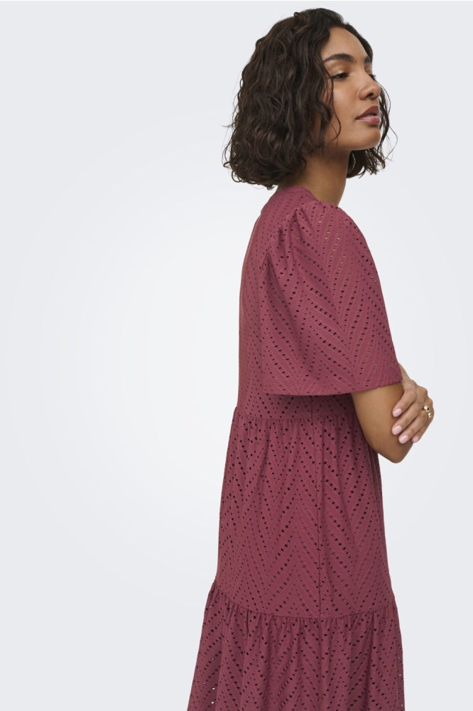 Jacqueline de Yong bordeaux dames jurk | Close up