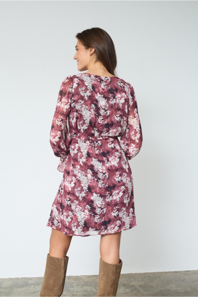 SisterS point roze dames jurk | Model achteraanzicht