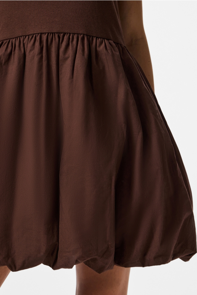 Pieces bruine dames jurk | Close up