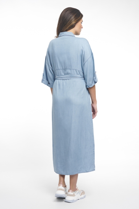 Zoso blauwe dames jurk | Model achteraanzicht