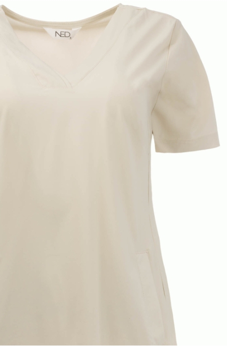 NED beige dames jurk | Close up