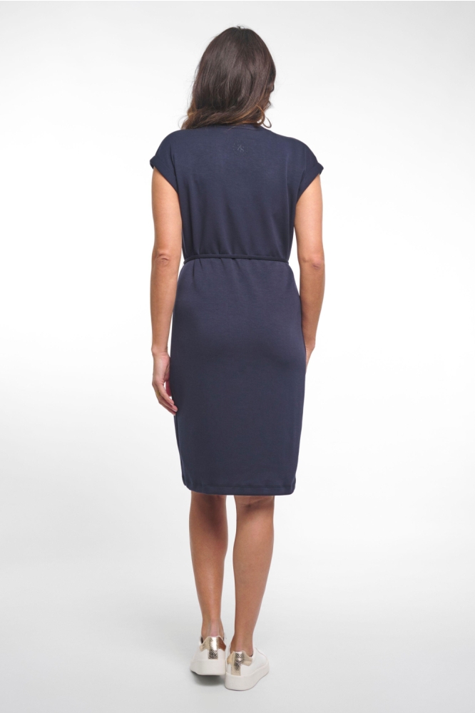 Zoso blauwe dames jurk | Model achteraanzicht
