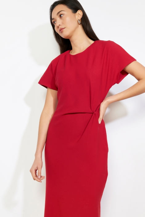 LolaLiza rode dames jurk | Model vooraanzicht