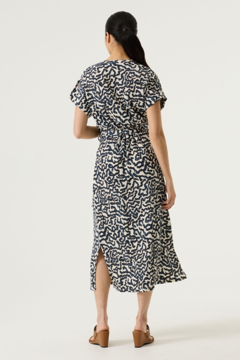 Garcia blauwe dames jurk | Model achteraanzicht