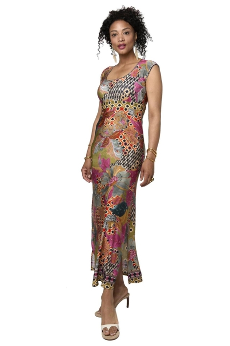 Tessa Koops multi color dames jurk | Model vooraanzicht