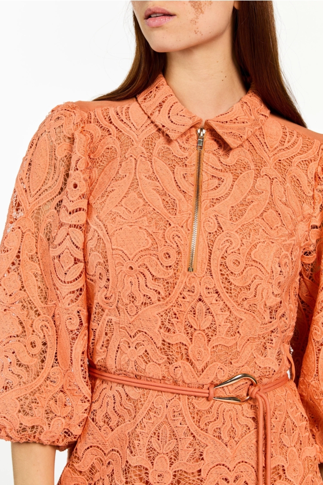 Aaiko oranje dames jurk | Close up