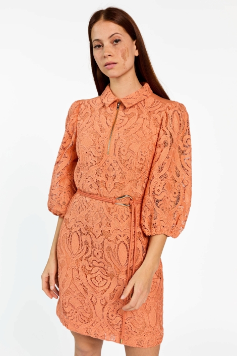 Aaiko oranje dames jurk | Model vooraanzicht