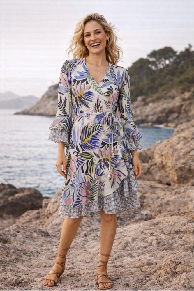 Tessa Koops multi color dames jurk | Model vooraanzicht