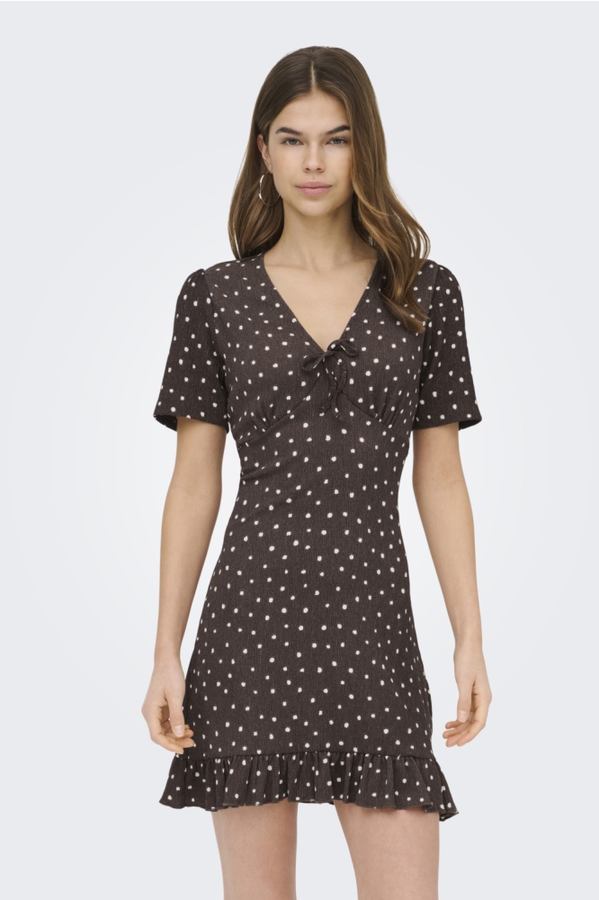 Only bruine dames jurk | Model vooraanzicht