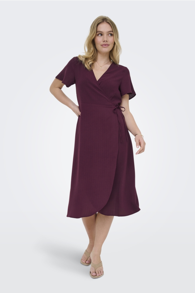 Only bordeaux dames jurk | Model vooraanzicht