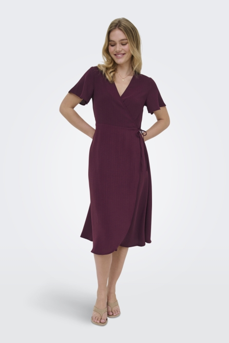 Only bordeaux dames jurk | Model vooraanzicht