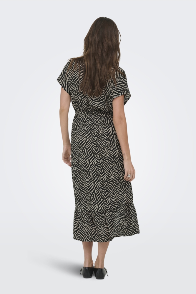 Only zwarte dames jurk | Model achteraanzicht