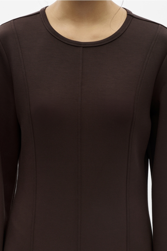 Object bruine dames jurk | Close up