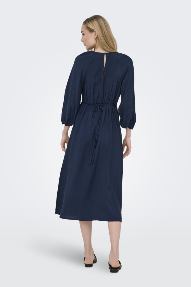 Only blauwe dames jurk | Model achteraanzicht