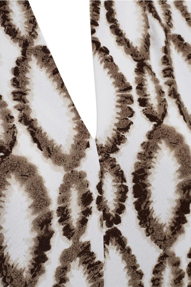 Freequent witte dames jurk | Close up