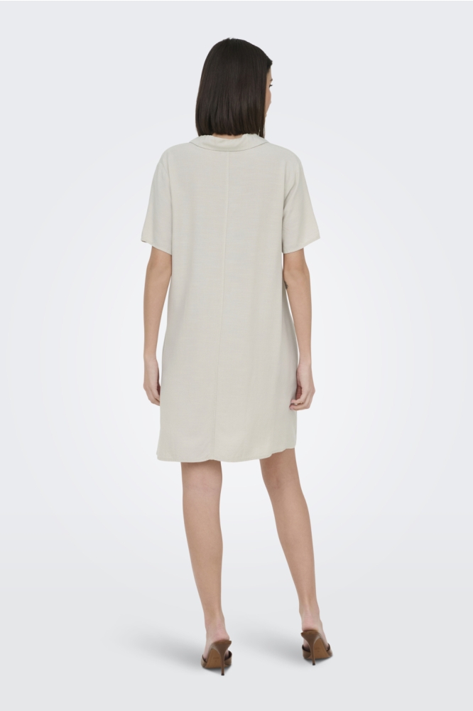 Jacqueline de Yong beige dames jurk | Model achteraanzicht