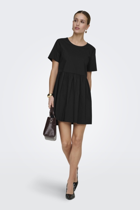 Jacqueline de Yong zwarte dames jurk | Model vooraanzicht