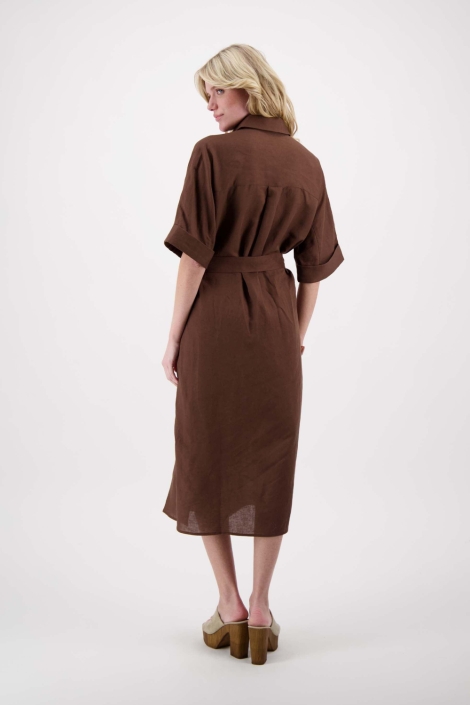 Zusss bruine dames jurk | Model achteraanzicht