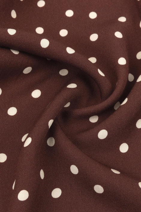 Ydence bruine dames jurk | Close up