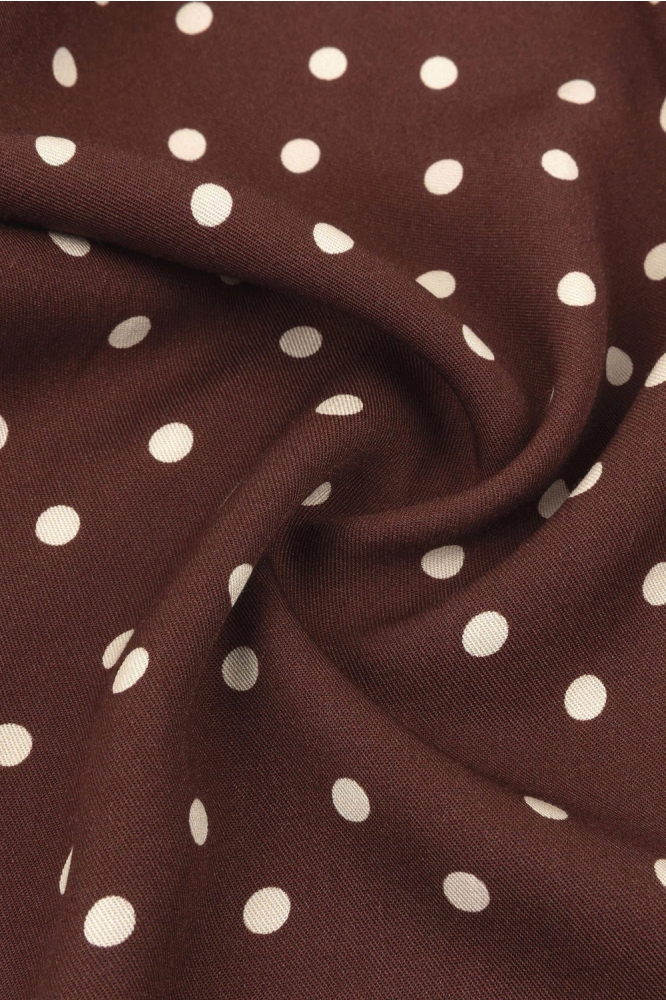 Ydence bruine dames jurk | Close up