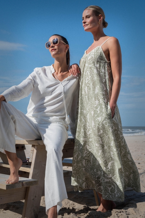 Maicazz groene dames jurk | Sfeerbeeld, In situatie
