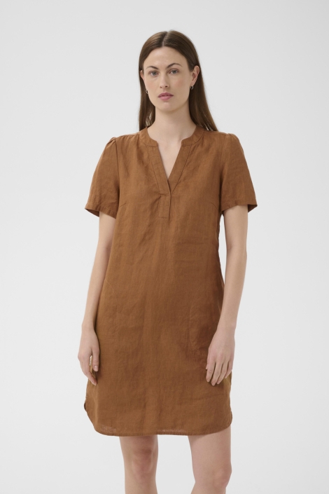 Part Two cognac dames jurk | Model vooraanzicht