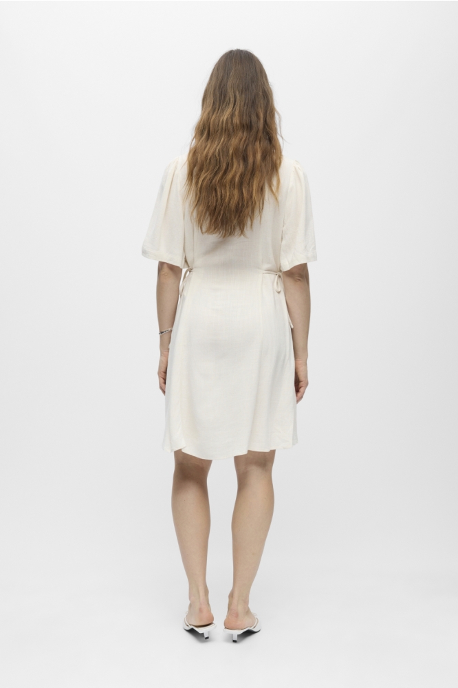 Object beige dames jurk | Model achteraanzicht