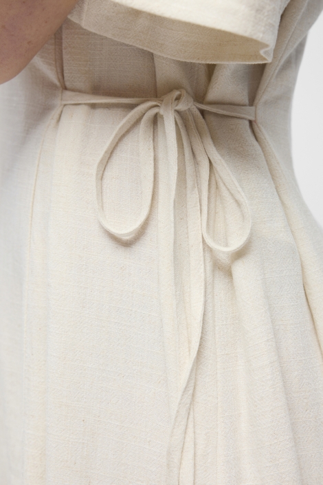 Object beige dames jurk | Close up
