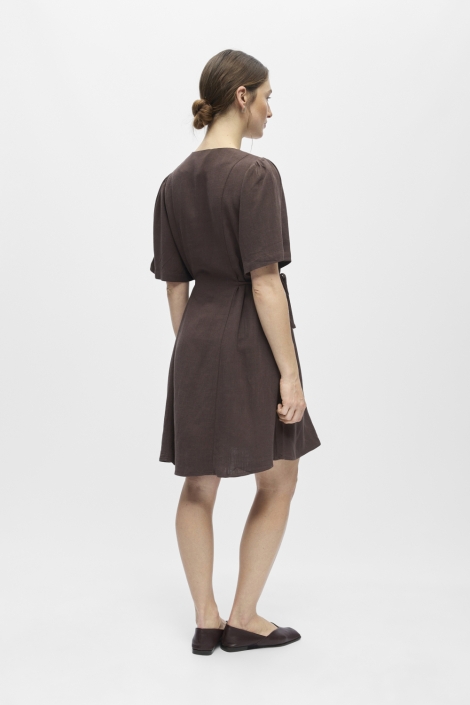 Object bruine dames jurk | Model achteraanzicht