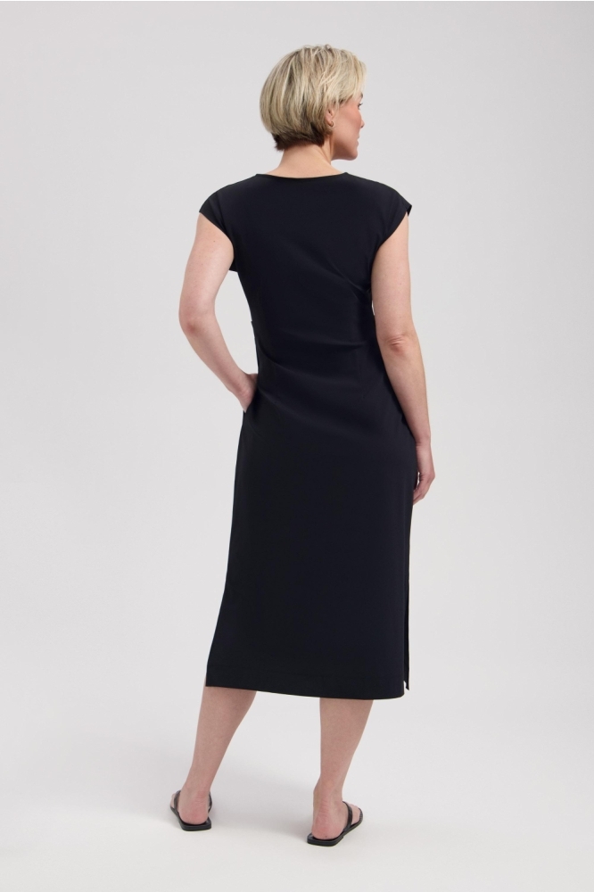 Lady Day zwarte dames jurk | Model achteraanzicht