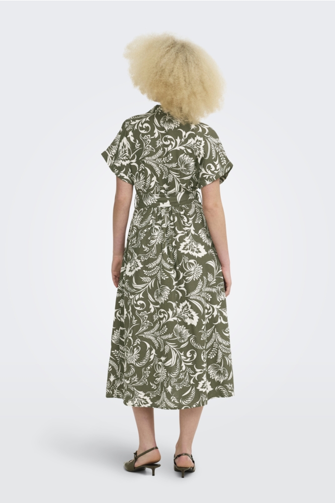 Only groene dames jurk | Model achteraanzicht