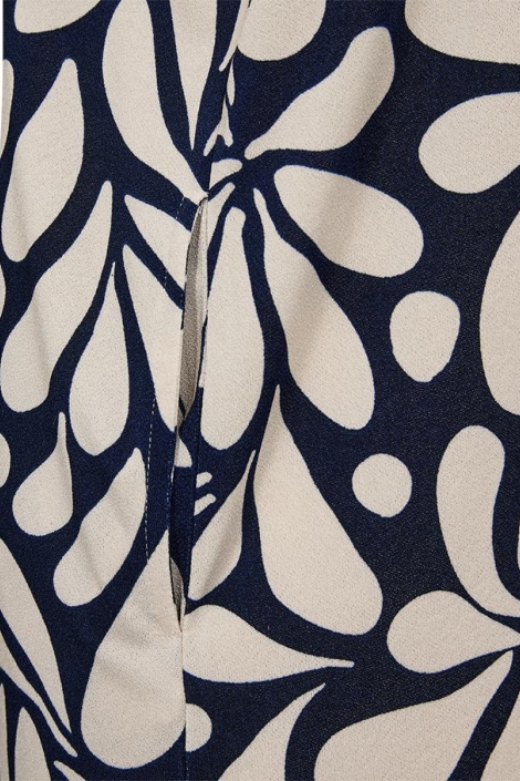 Freequent blauwe dames jurk | Close up