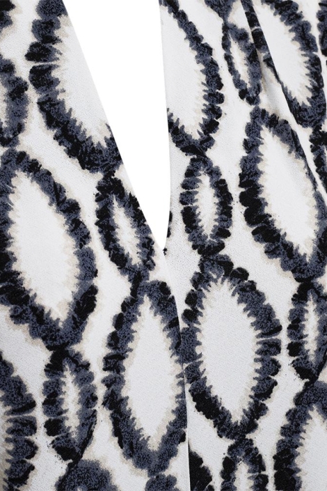 Freequent witte dames jurk | Close up