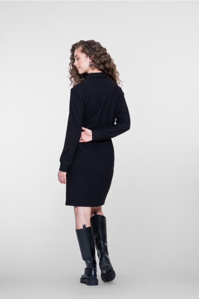 Geisha zwarte dames jurk | Model achteraanzicht