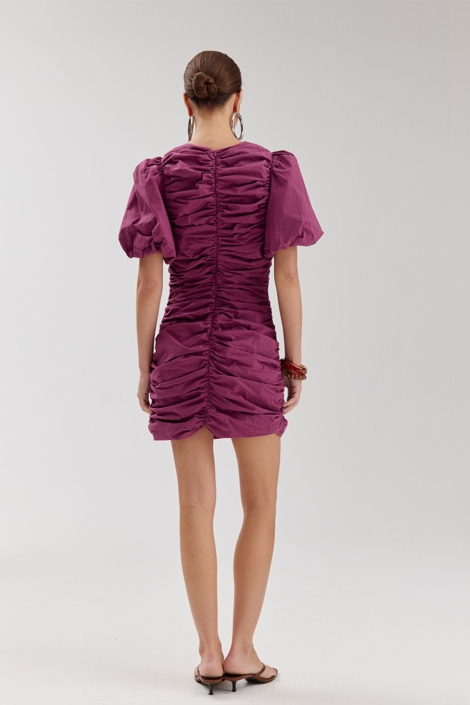 Harper & Yve paarse dames jurk | Model achteraanzicht