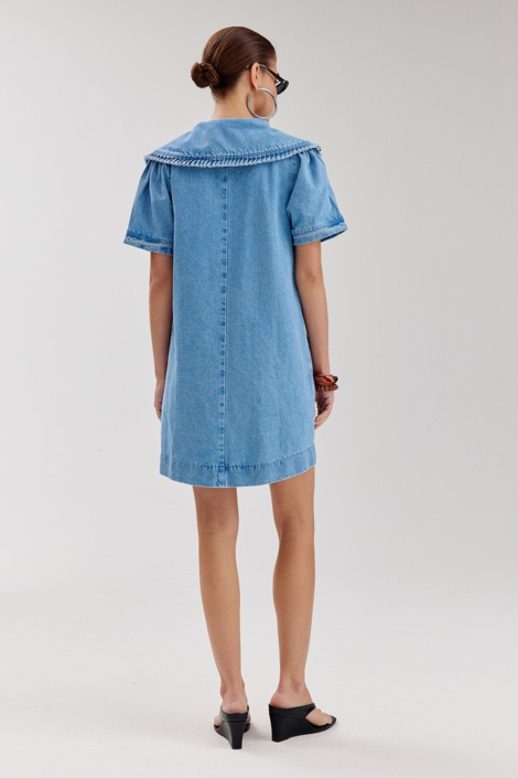 Harper & Yve blauwe dames jurk | Model achteraanzicht