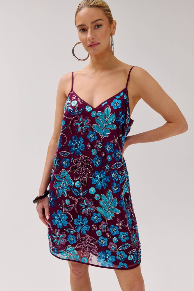 Harper & Yve paarse dames jurk | Model vooraanzicht