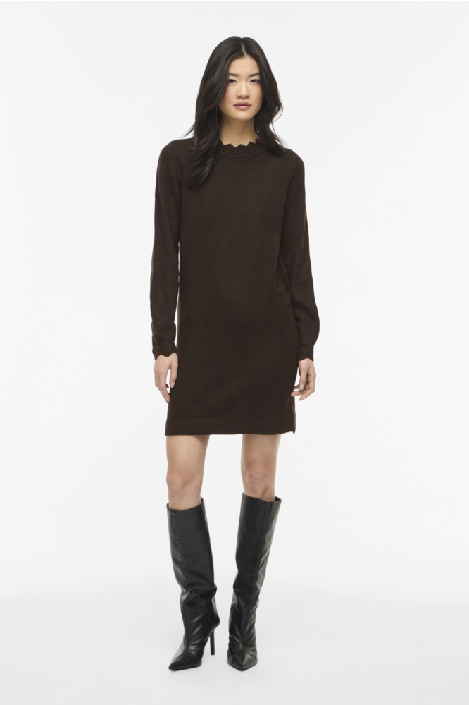Vila bruine dames jurk | Model vooraanzicht