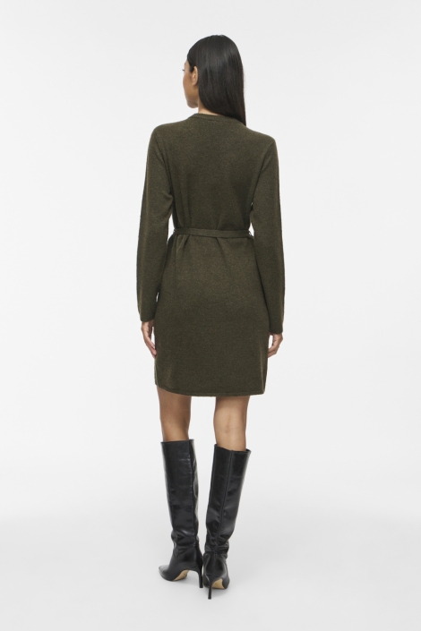 Vila groene dames jurk | Model achteraanzicht