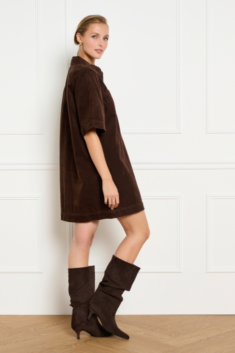 LolaLiza bruine dames jurk | Model zijaanzicht