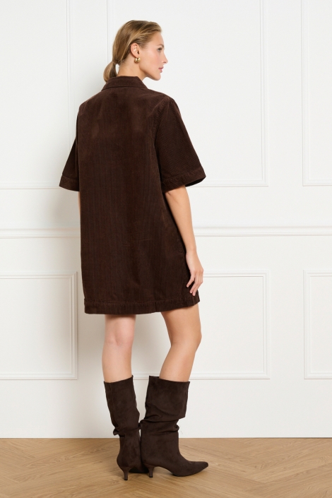 LolaLiza bruine dames jurk | Model achteraanzicht